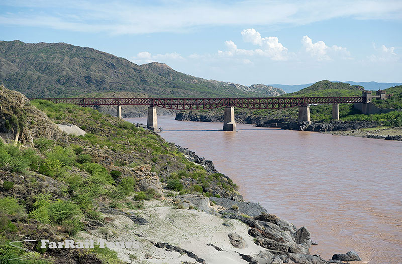 Pakistan: bridge over the mighty river Indus in Attock Khurd