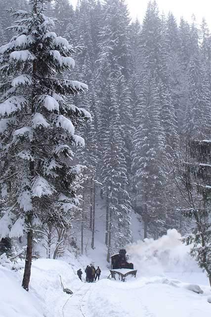 Mit dem Schneepflug durch die Karpaten, Foto: Sebastian Trolle, 2006